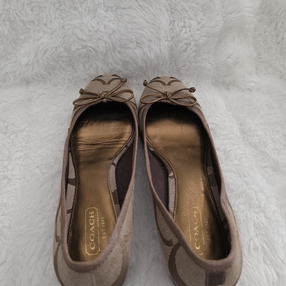 Coach Tan and Brown Women's Flats with Bow - Picture 5 of 7